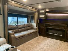 2017 Grand Design Momentum 376TH, $ 50,000