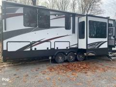 2017 Grand Design Momentum 376TH, $ 50,000