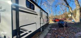 2022 Grand Design Transcend Xplor 321BH, $ 43,000