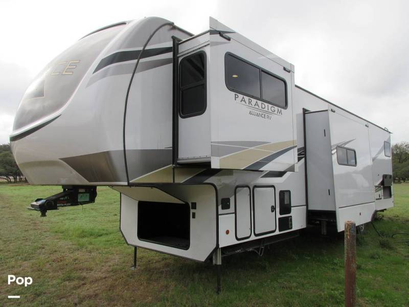 2022 Alliance RV Paradigm 385FL, $ 95,500