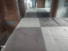 2007 National RV Pacifica QS40C, $ 89,500