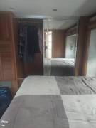 2007 National RV Pacifica QS40C, $ 89,500