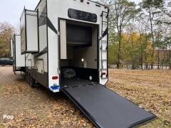 2018 Grand Design Momentum 376TH, $ 81,000