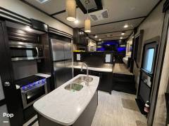 2018 Grand Design Momentum 376TH, $ 81,000