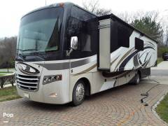 2015 Thor Motor Coach Miramar 34.2, $ 90,000