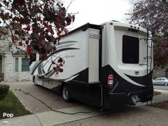 2015 Thor Motor Coach Miramar 34.2, $ 90,000