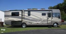 2015 Fleetwood Bounder 35K, $ 89,995