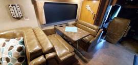2015 Fleetwood Bounder 35K, $ 89,995