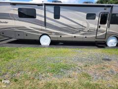 2015 Fleetwood Bounder 35K, $ 89,995