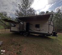2019 Rockwood Signature 8329SS, $ 34,500