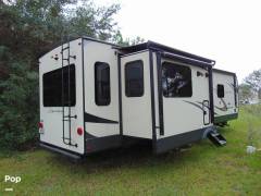 2019 Rockwood Signature 8329SS, $ 34,500