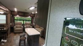 2019 Rockwood Signature 8329SS, $ 34,500