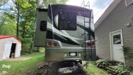 2015 Georgetown XL 377TS, $ 52,000