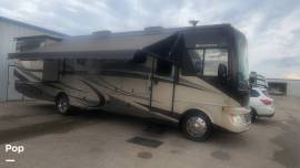 2014 Fleetwood Bounder 35K, $ 77,000