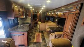 2014 Fleetwood Bounder 35K, $ 77,000