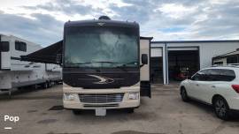 2014 Fleetwood Bounder 35K, $ 77,000