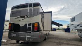 2014 Fleetwood Bounder 35K, $ 77,000