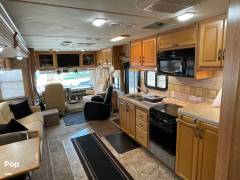 2009 Fleetwood Bounder 35E, $ 49,900