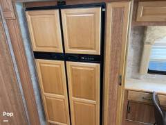 2009 Fleetwood Bounder 35E, $ 49,900