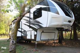 2018 Dutchmen Voltage Epic 4210, $ 105,000
