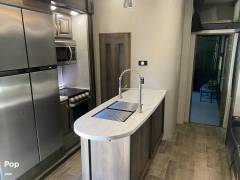 2018 Dutchmen Voltage Epic 4210, $ 105,000