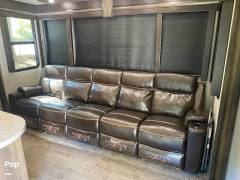 2018 Dutchmen Voltage Epic 4210, $ 105,000