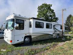 2001 Foretravel Motorcoach Foretravel U320, $ 43,500