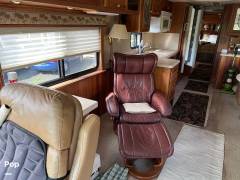2001 Foretravel Motorcoach Foretravel U320, $ 43,500