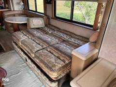 2001 Foretravel Motorcoach Foretravel U320, $ 43,500