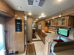 2020 Thor Motor Coach Quantum WS31, $ 85,000