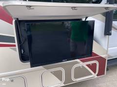 2020 Thor Motor Coach Quantum WS31, $ 85,000