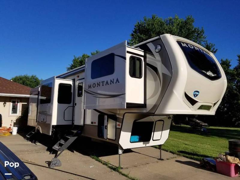 2019 Keystone Montana 3731FL, $ 67,200