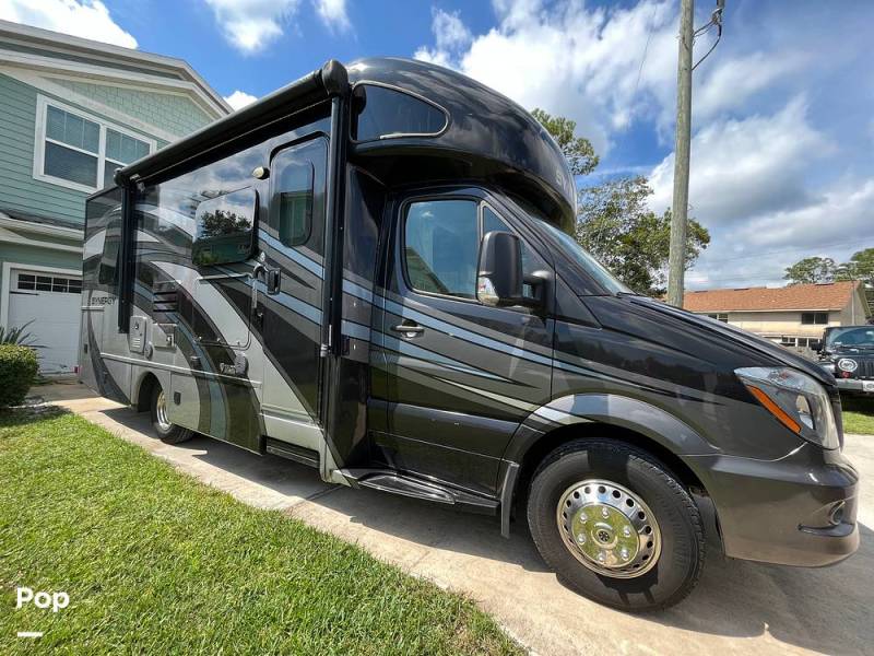 2017 Thor Motor Coach Synergy SP24, $ 89,900