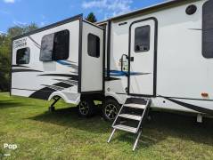 2021 Coachmen Freedom Express 323 BHDS, $ 30,000