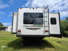 2021 Coachmen Freedom Express 323 BHDS, $ 30,000