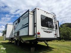 2021 Coachmen Freedom Express 323 BHDS, $ 30,000