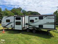 2021 Coachmen Freedom Express 323 BHDS, $ 30,000