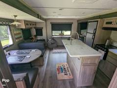2021 Coachmen Freedom Express 323 BHDS, $ 30,000