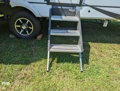 2021 Coachmen Freedom Express 323 BHDS, $ 30,000