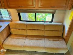 2010 Fleetwood Quest 24E, $ 55,000