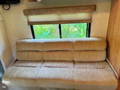 2010 Fleetwood Quest 24E, $ 55,000