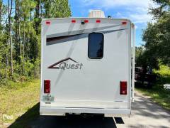 2010 Fleetwood Quest 24E, $ 55,000