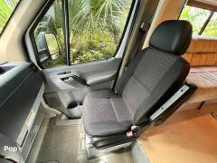 2010 Fleetwood Quest 24E, $ 55,000