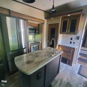 2020 Coachmen Chaparral 298RLS, $ 37,900