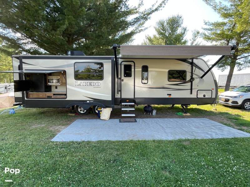 2018 Keystone Laredo 330RL, $ 27,800
