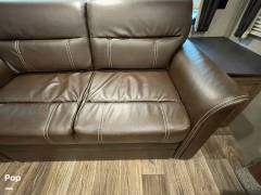 2018 Keystone Laredo 330RL, $ 27,800