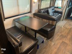 2018 Forest River Heritage Glen 312QBUD, $ 27,000