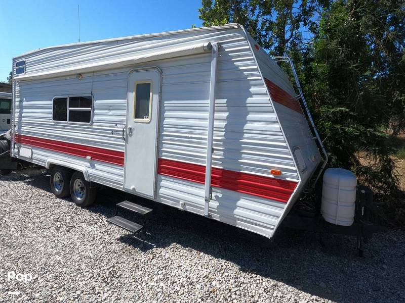 2002 Forest River Sandpiper T25 Toy Hauler, $ 12,000