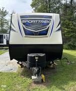 2018 Venture RV SportTrek 312VRK, $ 21,000