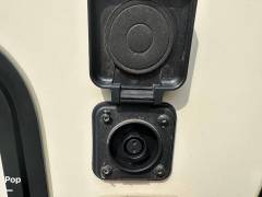 2018 Venture RV SportTrek 312VRK, $ 21,000